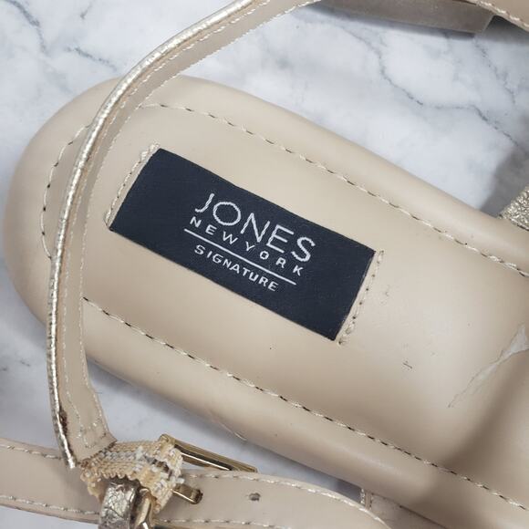 Jones New York blee gold metallic thong  sandals size 9M Wmns used - Picture 2 of 6